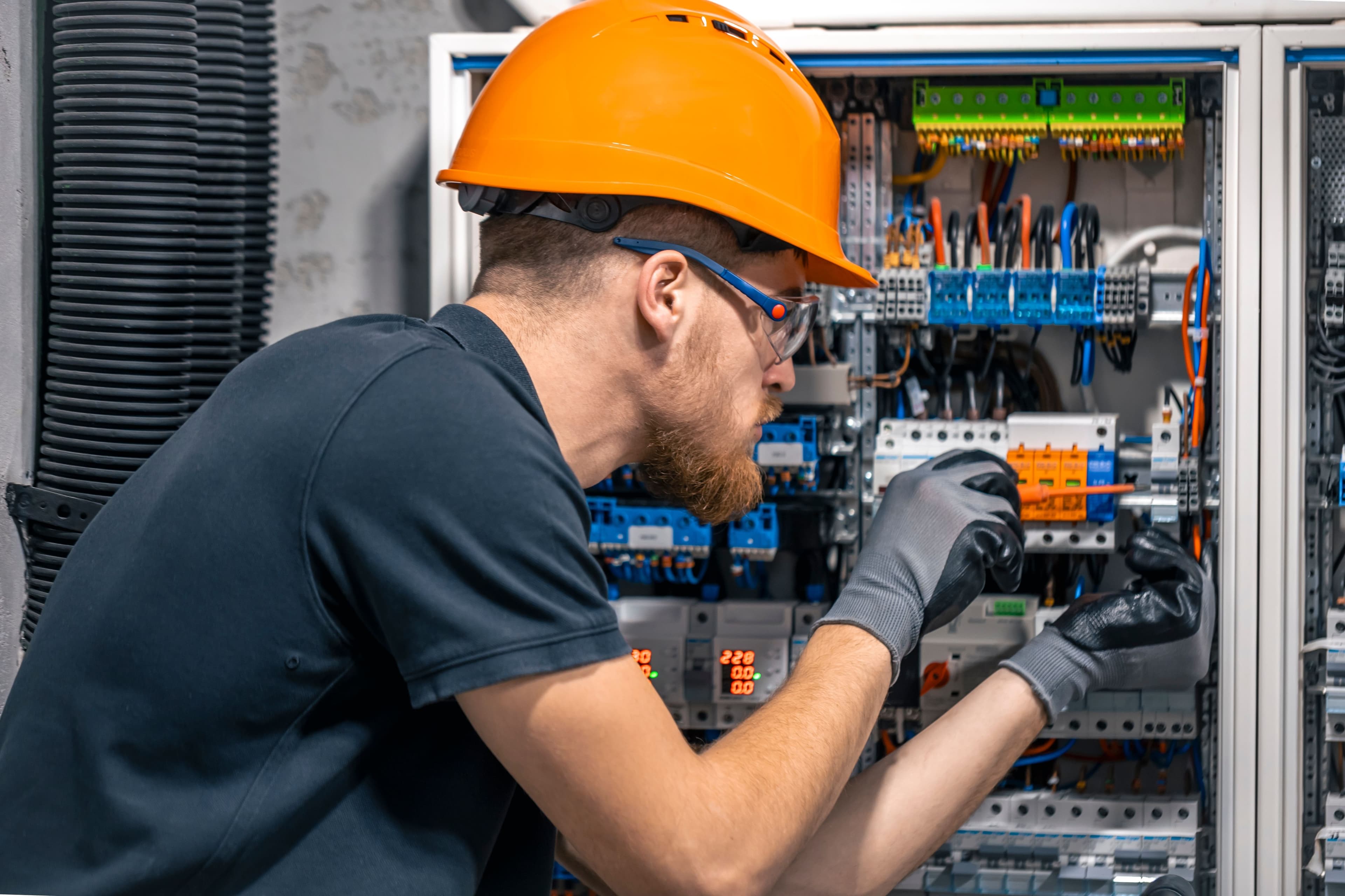 Image Bac pro MELEC (Métiers de l'électricité et de ses environnements connectés)