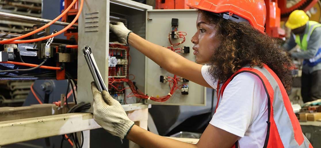 Image Maintenance, support et services techniques : les métiers essentiels de la transition